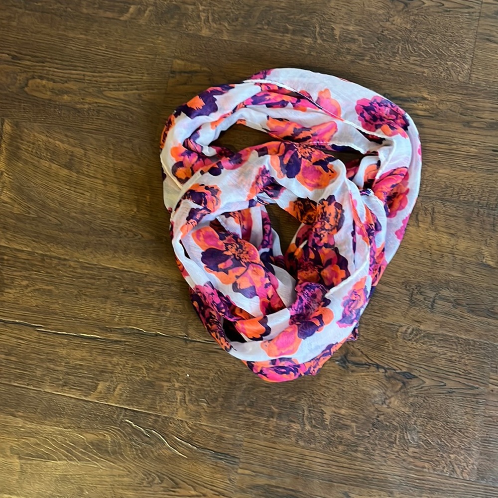 Floral print scarf